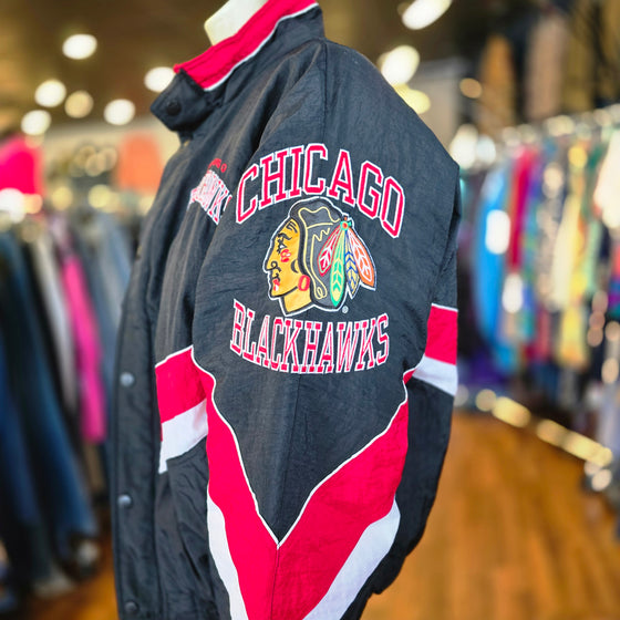 STARTER NHL Black/Red Chicago Blackhawks Puff Jacket XL - PopRock Vintage. The cool quotes t-shirt store.