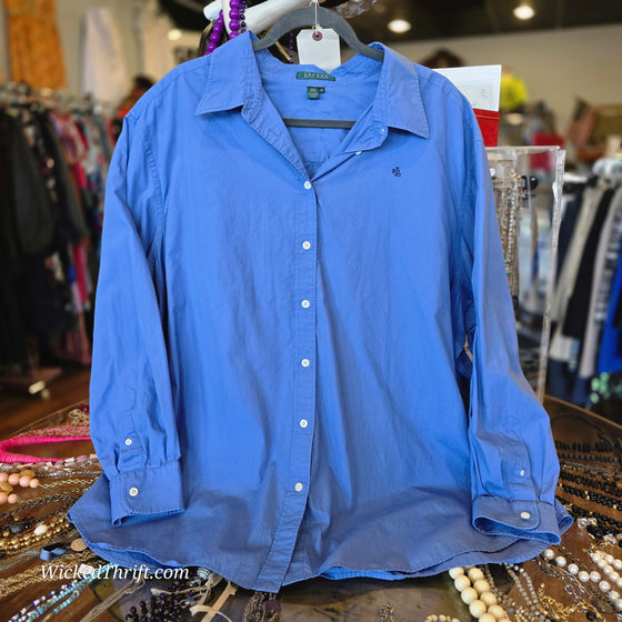 LAUREN RALPH LAUREN Light Blue Button Up 3X - PopRock Vintage. The cool quotes t-shirt store.