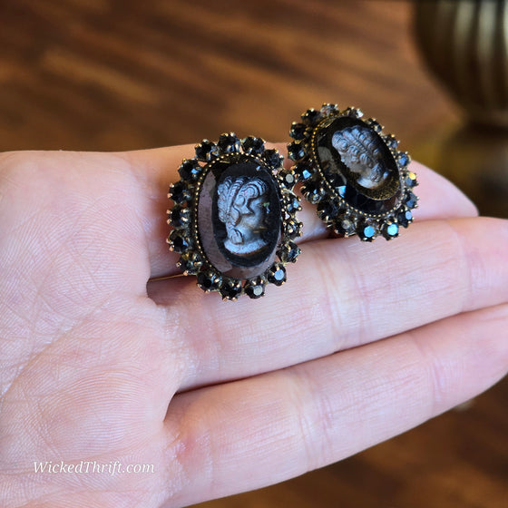 VINTAGE ROBERTS Black Inverted Cameo Clip On Earrings - PopRock Vintage. The cool quotes t-shirt store.