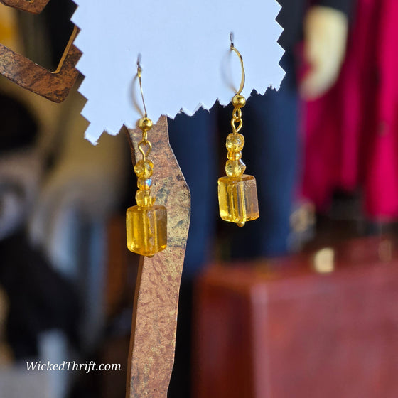 YELLOW Bead Dangle Earrings - PopRock Vintage. The cool quotes t-shirt store.