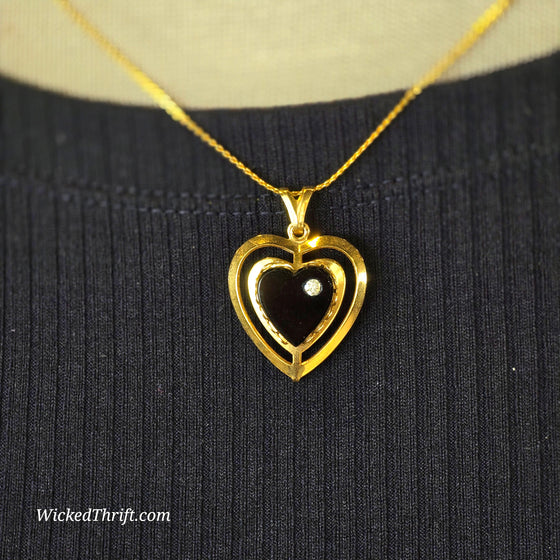 3D HEART Black/Golden Necklace - PopRock Vintage. The cool quotes t-shirt store.
