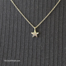  STAR Silver Tone Chain Necklace - PopRock Vintage. The cool quotes t-shirt store.