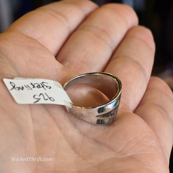 925 STERLING SILVER Abalone Ring - PopRock Vintage. The cool quotes t-shirt store.