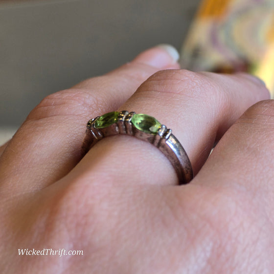 925 Sterling Silver w. Green Stones Ring - PopRock Vintage. The cool quotes t-shirt store.