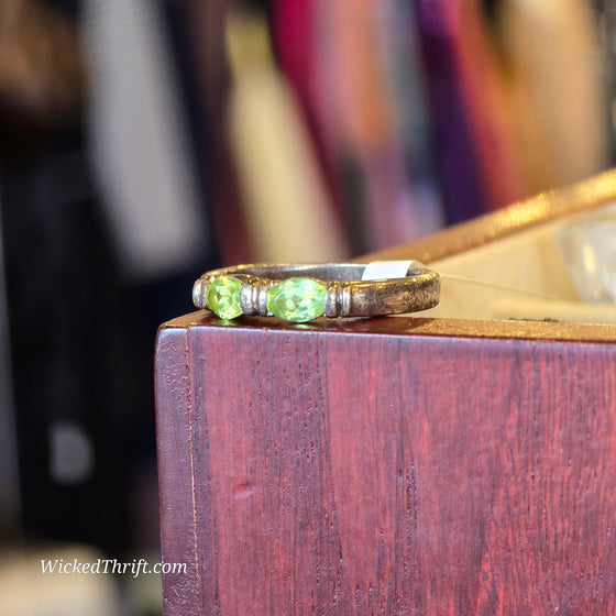 925 Sterling Silver w. Green Stones Ring - PopRock Vintage. The cool quotes t-shirt store.