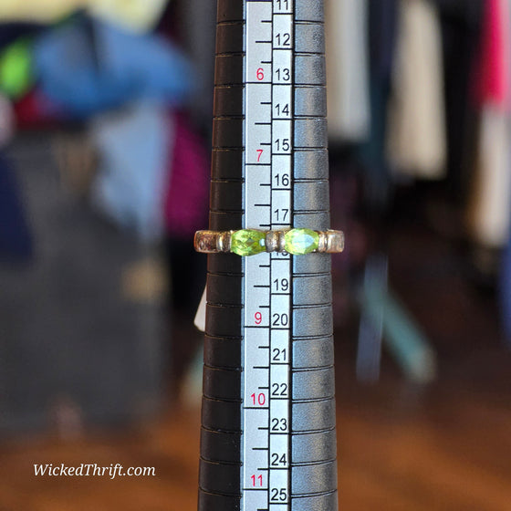 925 Sterling Silver w. Green Stones Ring - PopRock Vintage. The cool quotes t-shirt store.