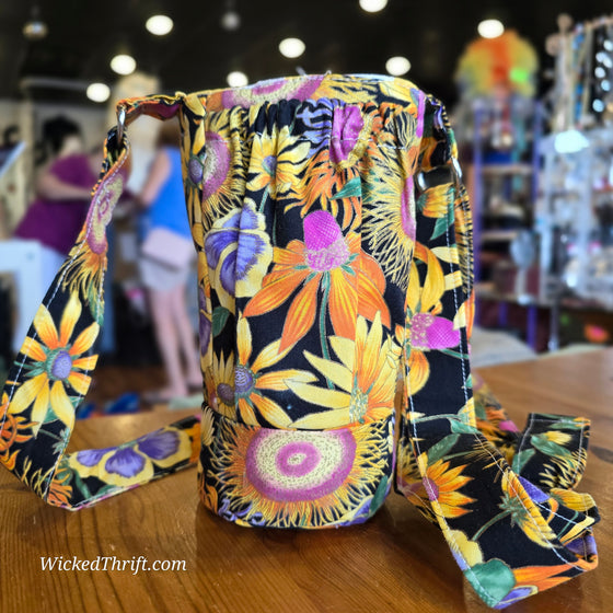 SUNFLOWER PRINT Thin Bucket Crossbody - PopRock Vintage. The cool quotes t-shirt store.