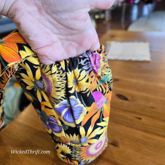 SUNFLOWER PRINT Thin Bucket Crossbody - PopRock Vintage. The cool quotes t-shirt store.