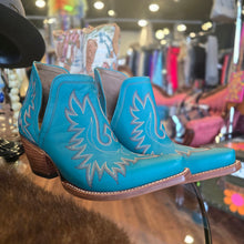  ARIAT Turquoise Ankle Cowboy Booties 10