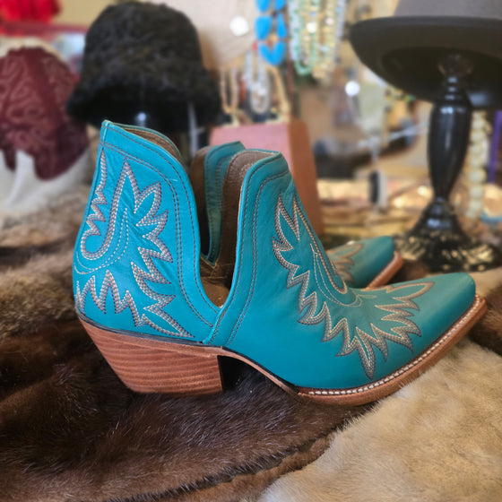 ARIAT Turquoise Ankle Cowboy Booties 10