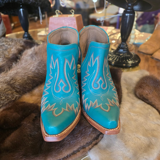 ARIAT Turquoise Ankle Cowboy Booties 10