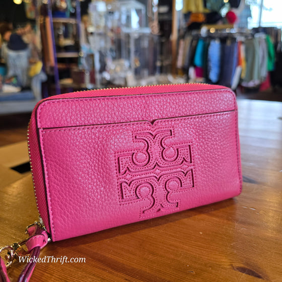 TORY BURCH Pink Leather "Harper" Wallet AS IS - PopRock Vintage. The cool quotes t-shirt store.