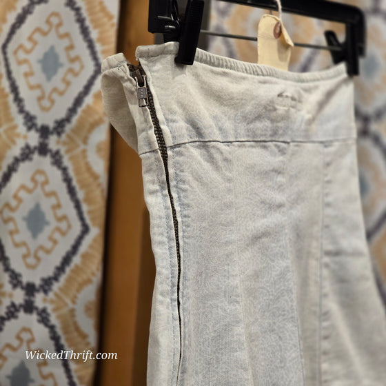 GUESS Faded Printed Denim Strapless Top XS - PopRock Vintage. The cool quotes t-shirt store.