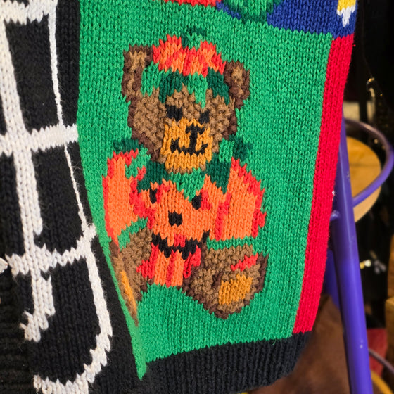 VINTAGE ALEXANDRA BARLETT Halloween Knit Cardigan w. Wooden Ghost Buttons