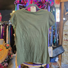  VINTAGE VINYL Green Motley Crew Tee XL - PopRock Vintage. The cool quotes t-shirt store.