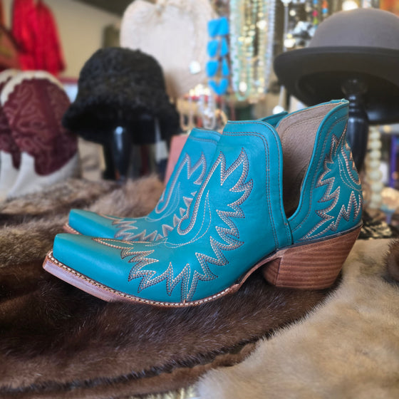 ARIAT Turquoise Ankle Cowboy Booties 10