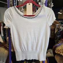  BANANA REPUBLIC Cream Beaded Neckline Tshirt Sweater XS