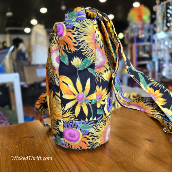 SUNFLOWER PRINT Thin Bucket Crossbody - PopRock Vintage. The cool quotes t-shirt store.