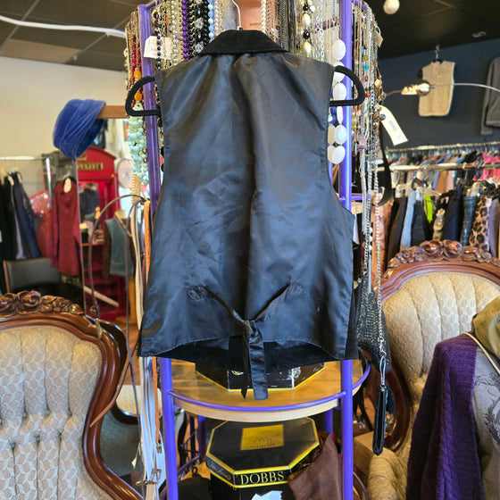 MARSH LANDING Black Suede/Silky Vest M AS IS