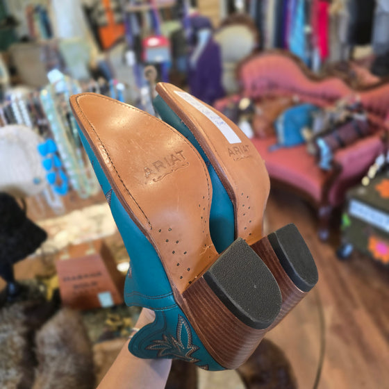 ARIAT Turquoise Ankle Cowboy Booties 10